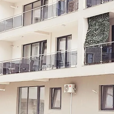 Apartamento Nina Năvodari